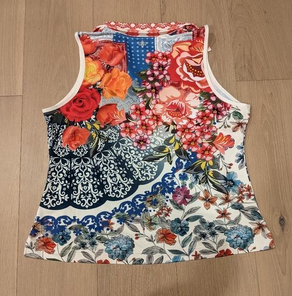 Johnny Was active top - Picture 3 of 7